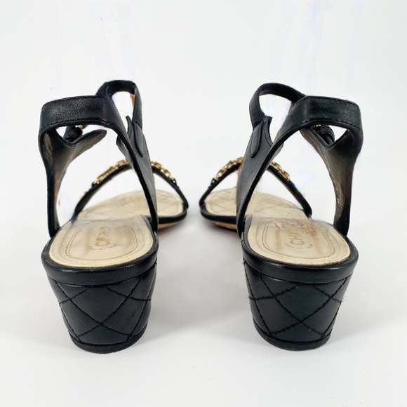 Chanel Black Quilted Leather Gold Chain Link CC Pearl Single Strap Sandals 40 - Picture 7 of 15